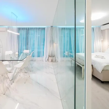 Apartment Emirates White Sensation