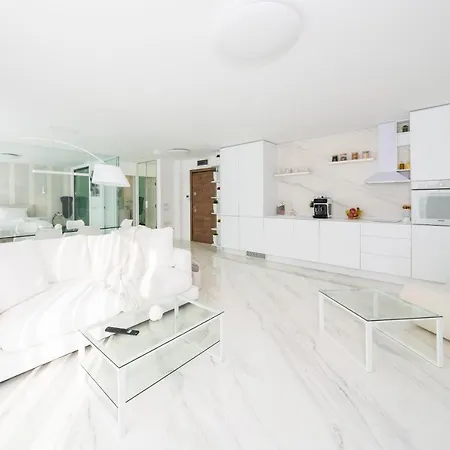 Apartment Emirates White Sensation Sofia